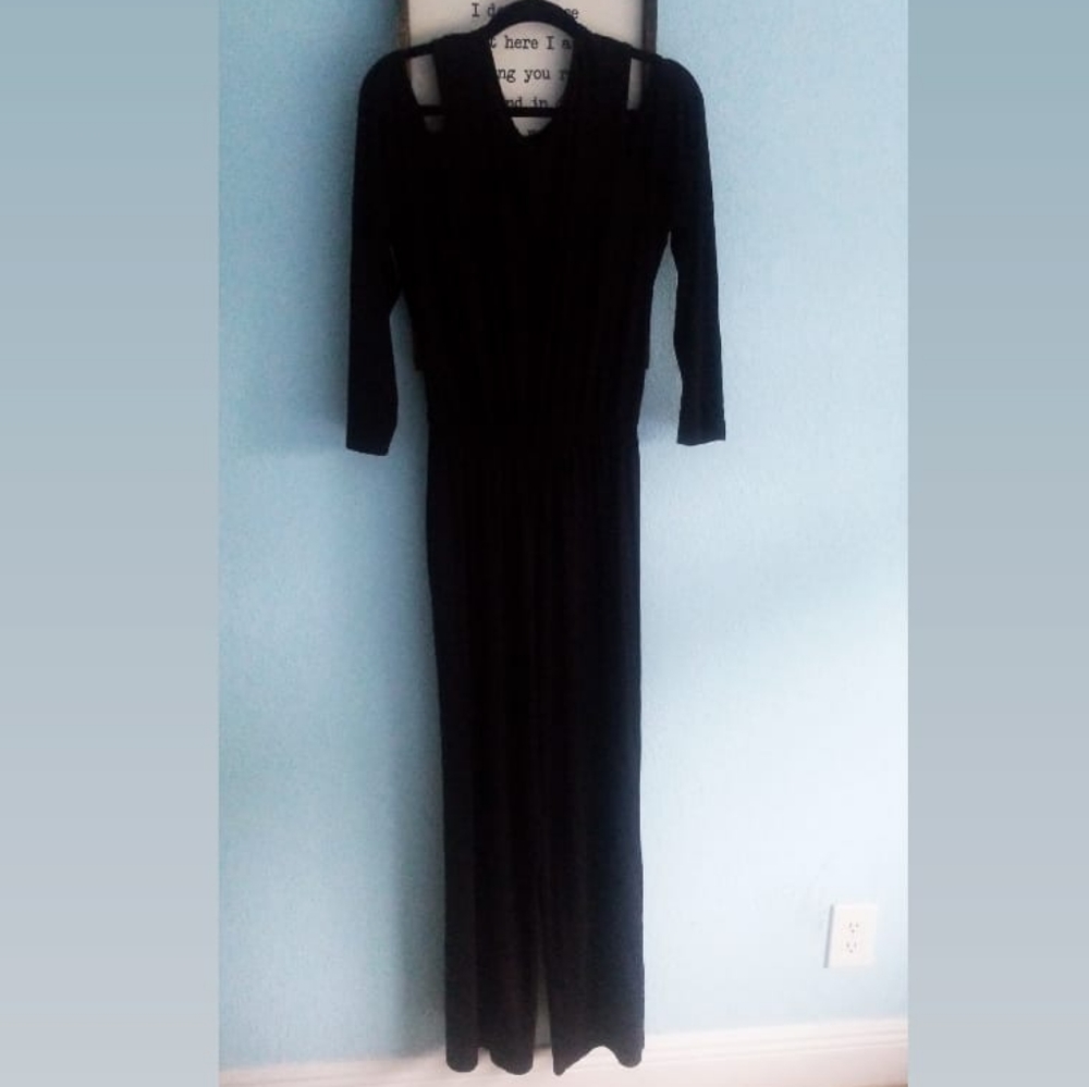 Comfy & chic black jumpsuit